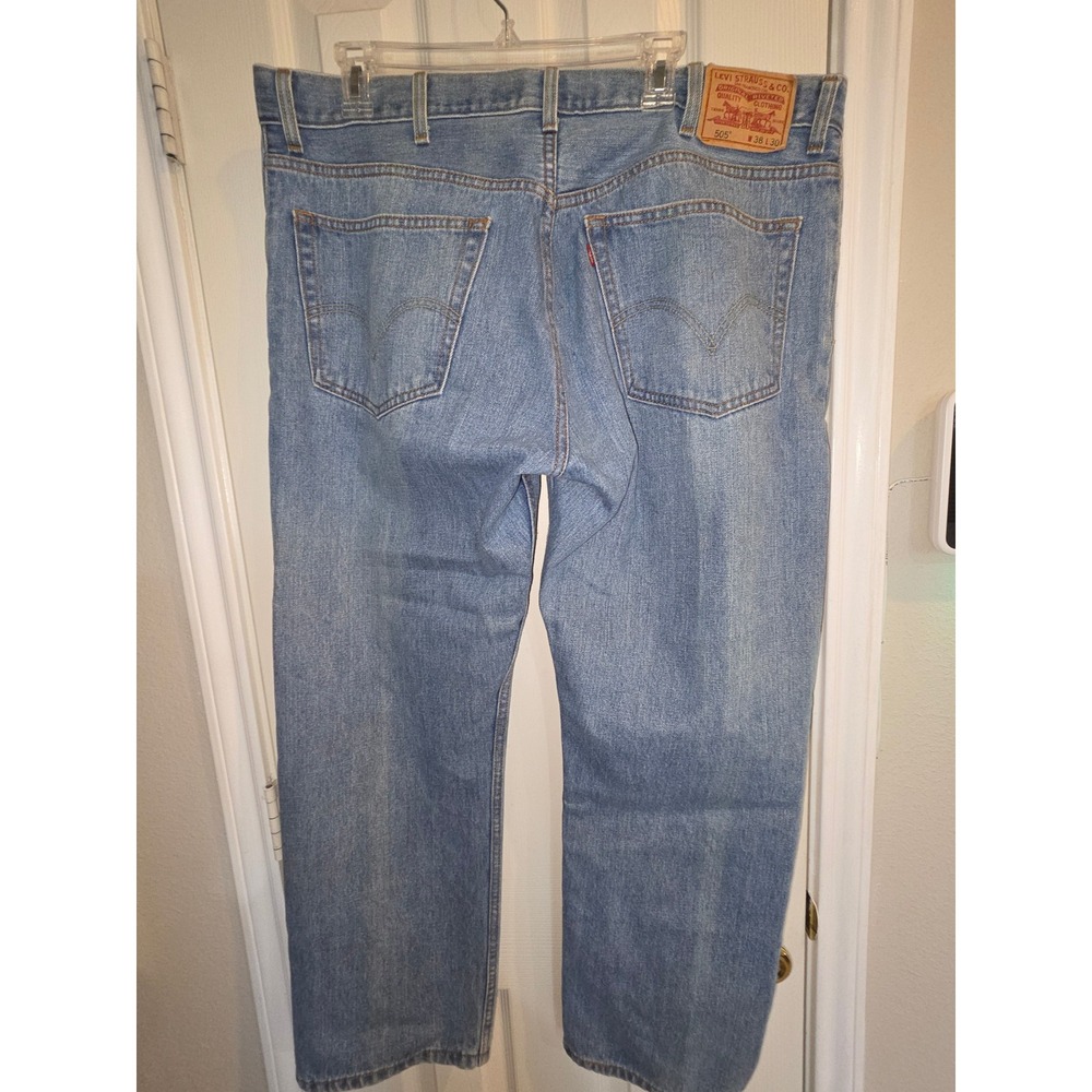Levis 505 Regular Fit Jeans Mens 38x30 Medium Wash Blue Straight Leg Denim - Picture 2 of 4